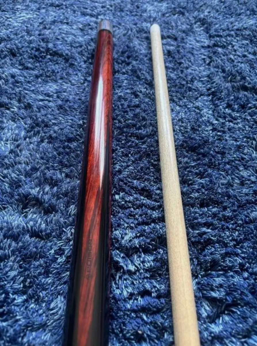 POISON Billiard Cue with Case from JPN - Image 3