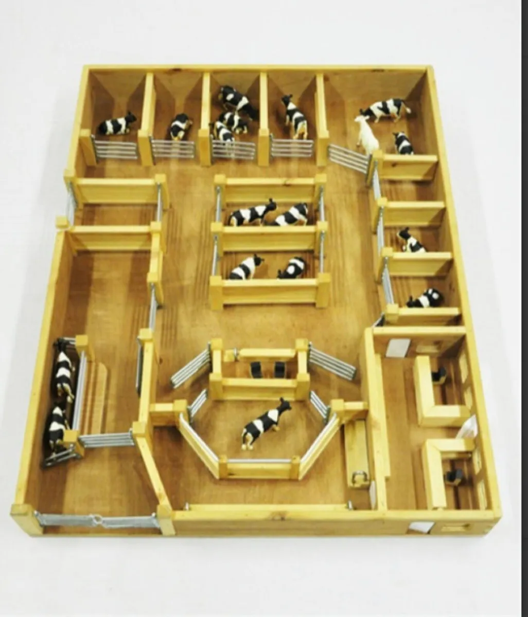 Toy cattle mart