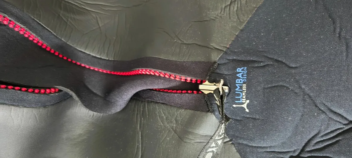 O'Neill ladies wet suit - Image 2