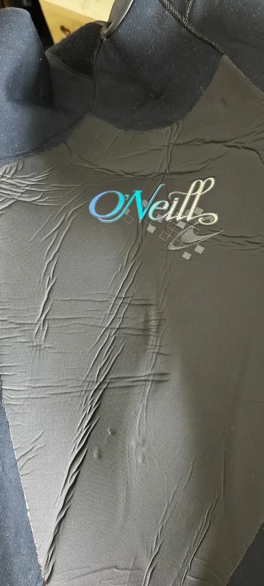 O'Neill ladies wet suit - Image 4