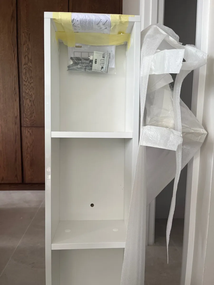 White Bathroom Cabinet. Brand new. Wall Hung. - Image 2