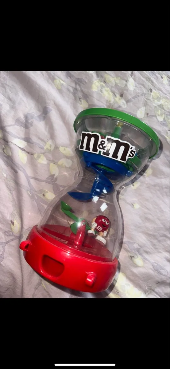 M&M Dispenser