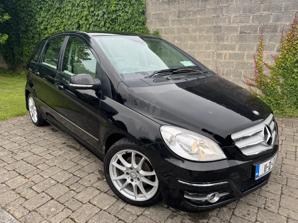Mercedes-Benz B-Class 2011 - Image 2
