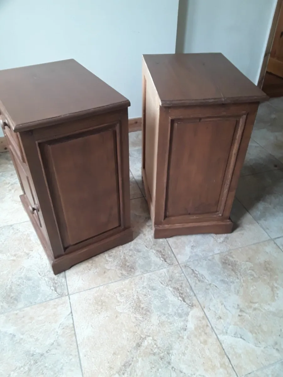 Two very large solid wooden lockers - Image 4
