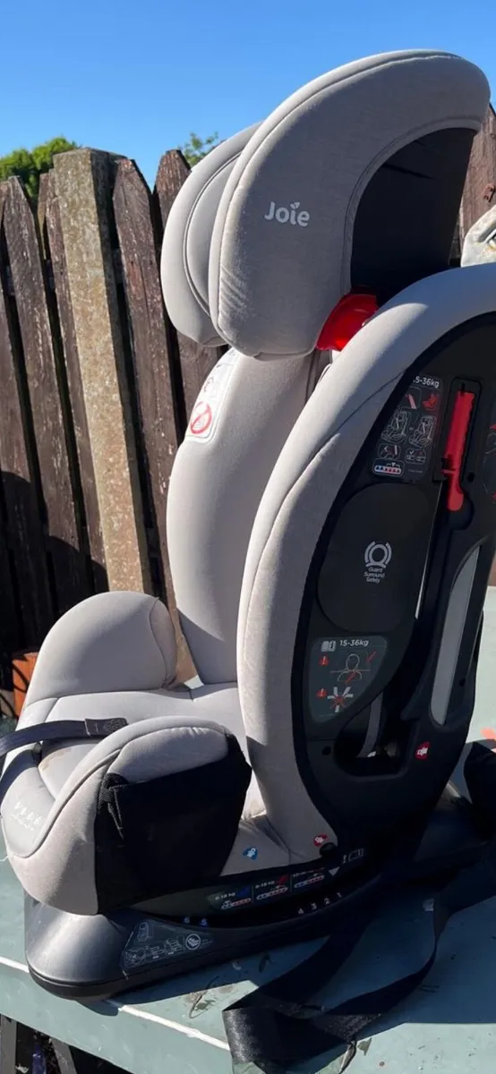 Child’s car seat - Image 3