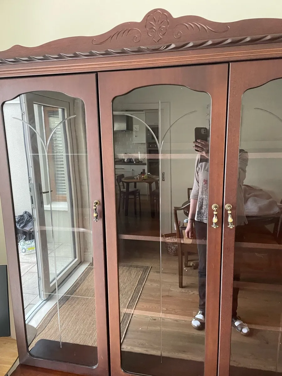 Display Cabinet - Image 2