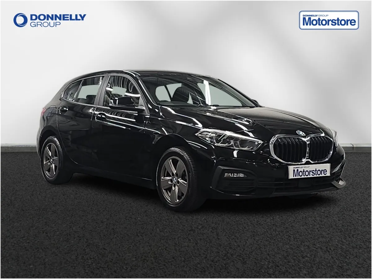BMW 1 Series Diesel Hatchback SE - Image 1