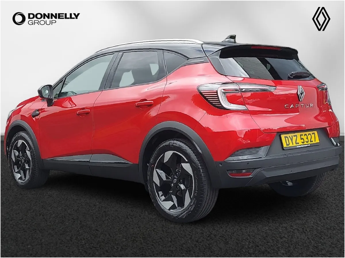 Renault Captur Hatchback Techno - Image 2