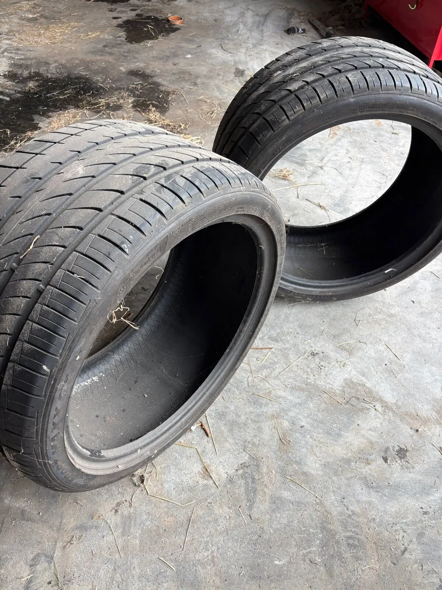 Dunlop 325/30 R21 sport max run flats pair