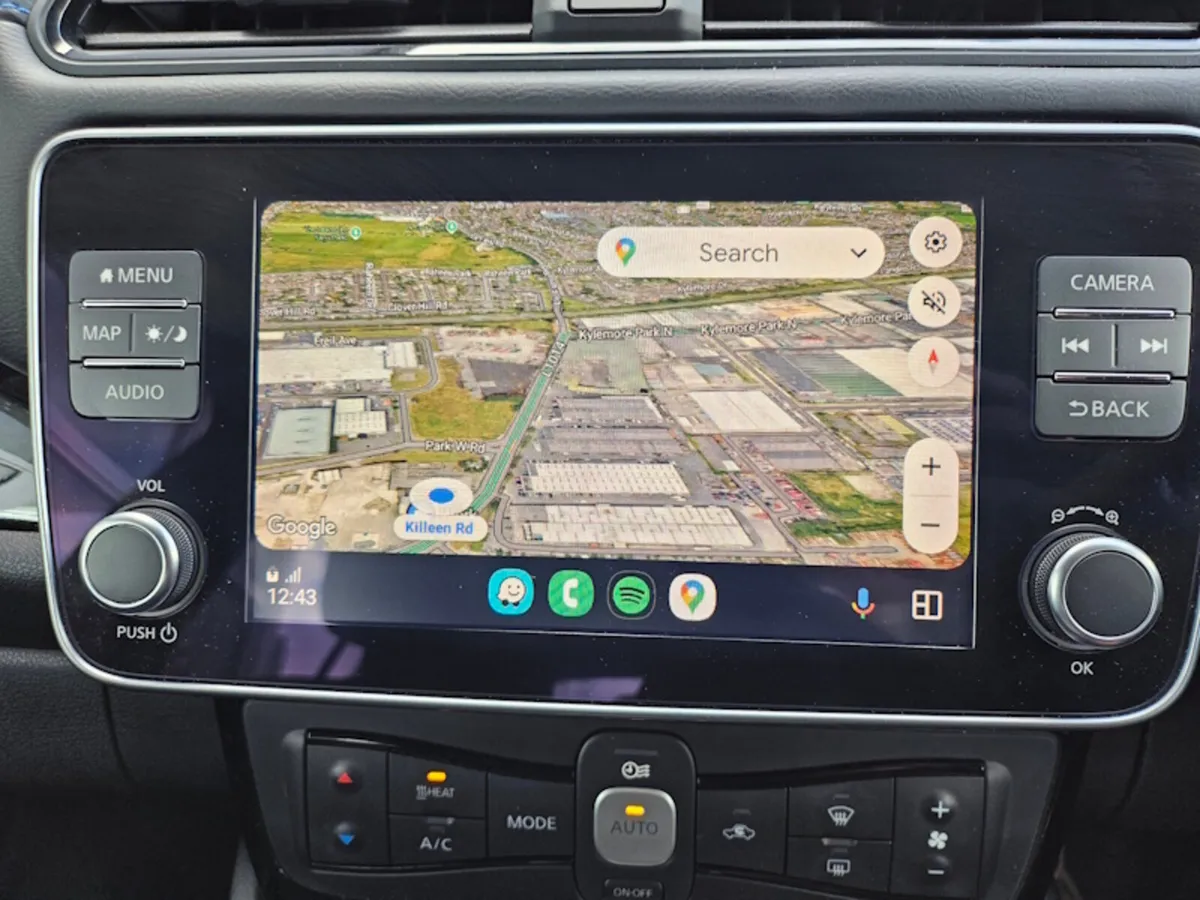 2023 Nissan Leaf SV Premium 40KWh Finance - Image 3