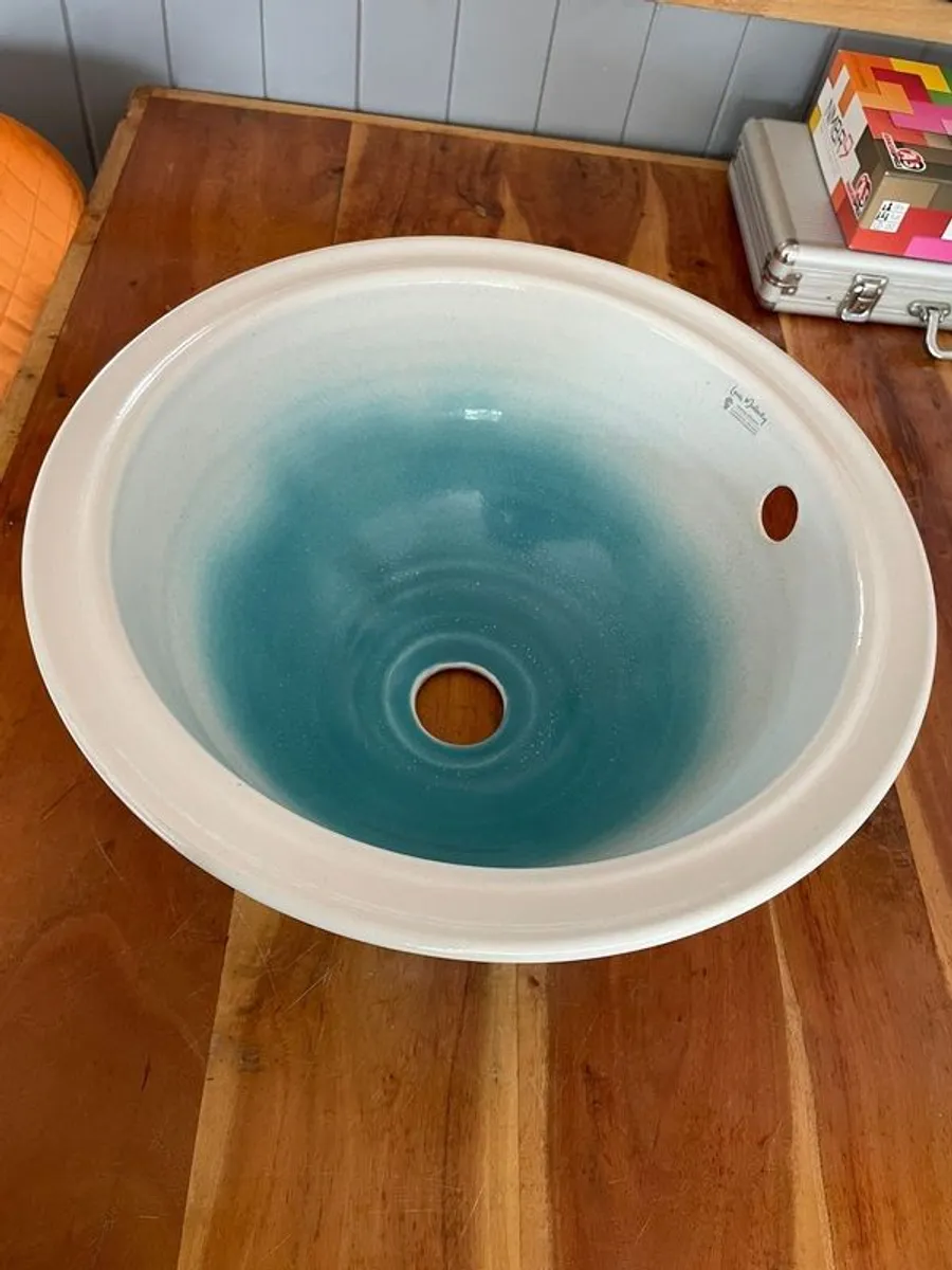 Luis Mulcahy Wash Basin - Image 1