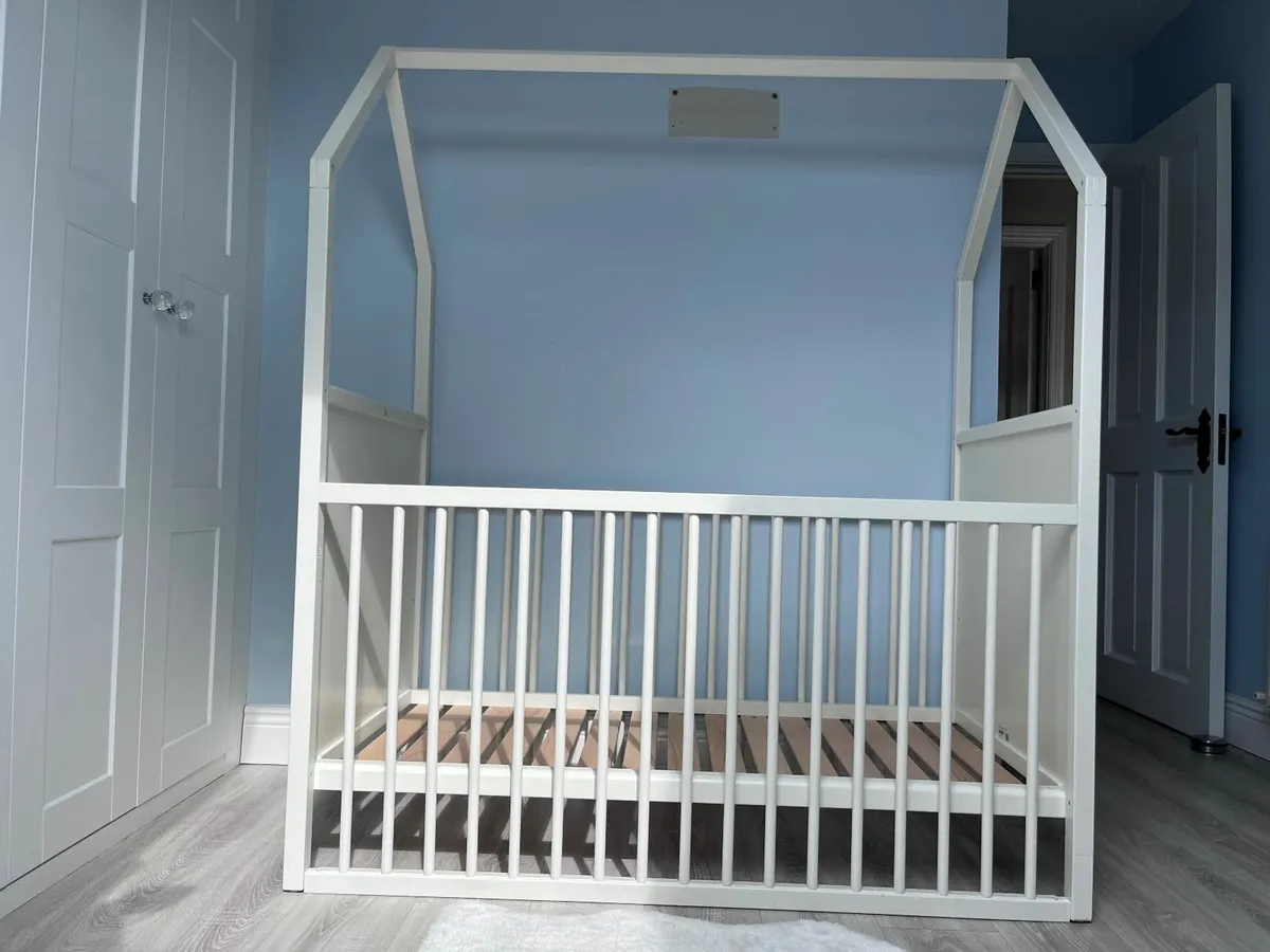 Stokke cot for sale - used good condition - Image 4
