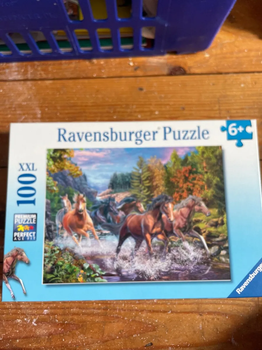 Horse jigsaw puzzle - Image 1