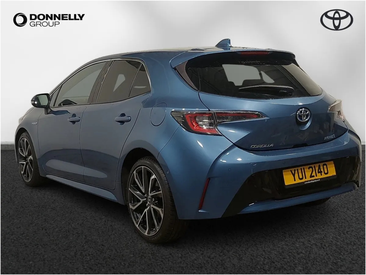 Toyota Corolla Hatchback Excel - Image 2