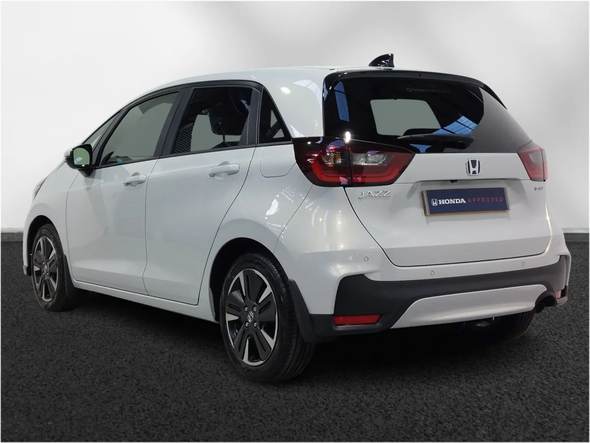Honda Jazz Hatchback Advance - Image 3
