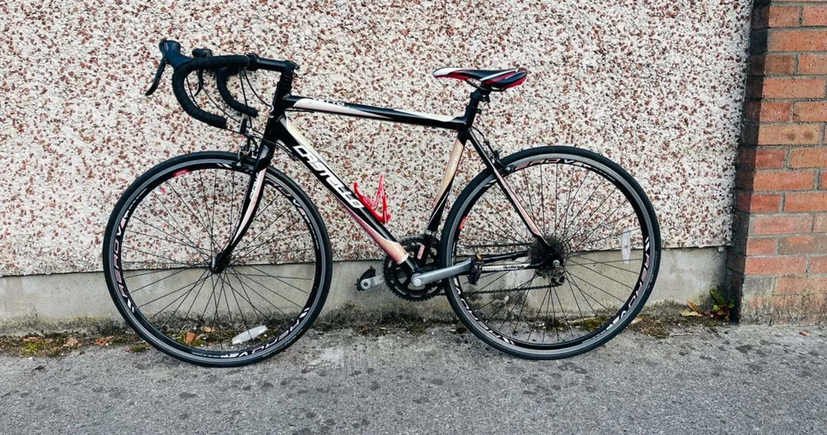 Road bike - Image 1