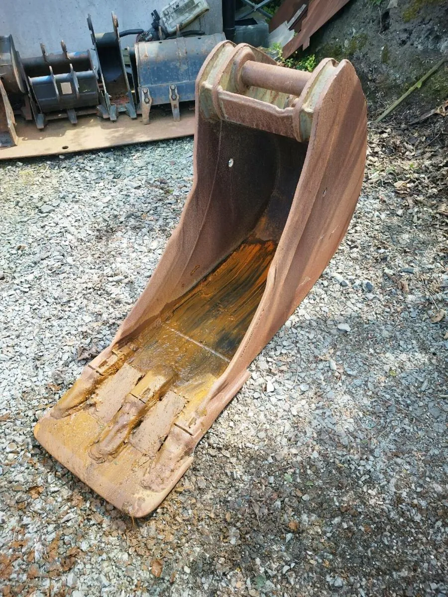 Digger bucket - Image 1