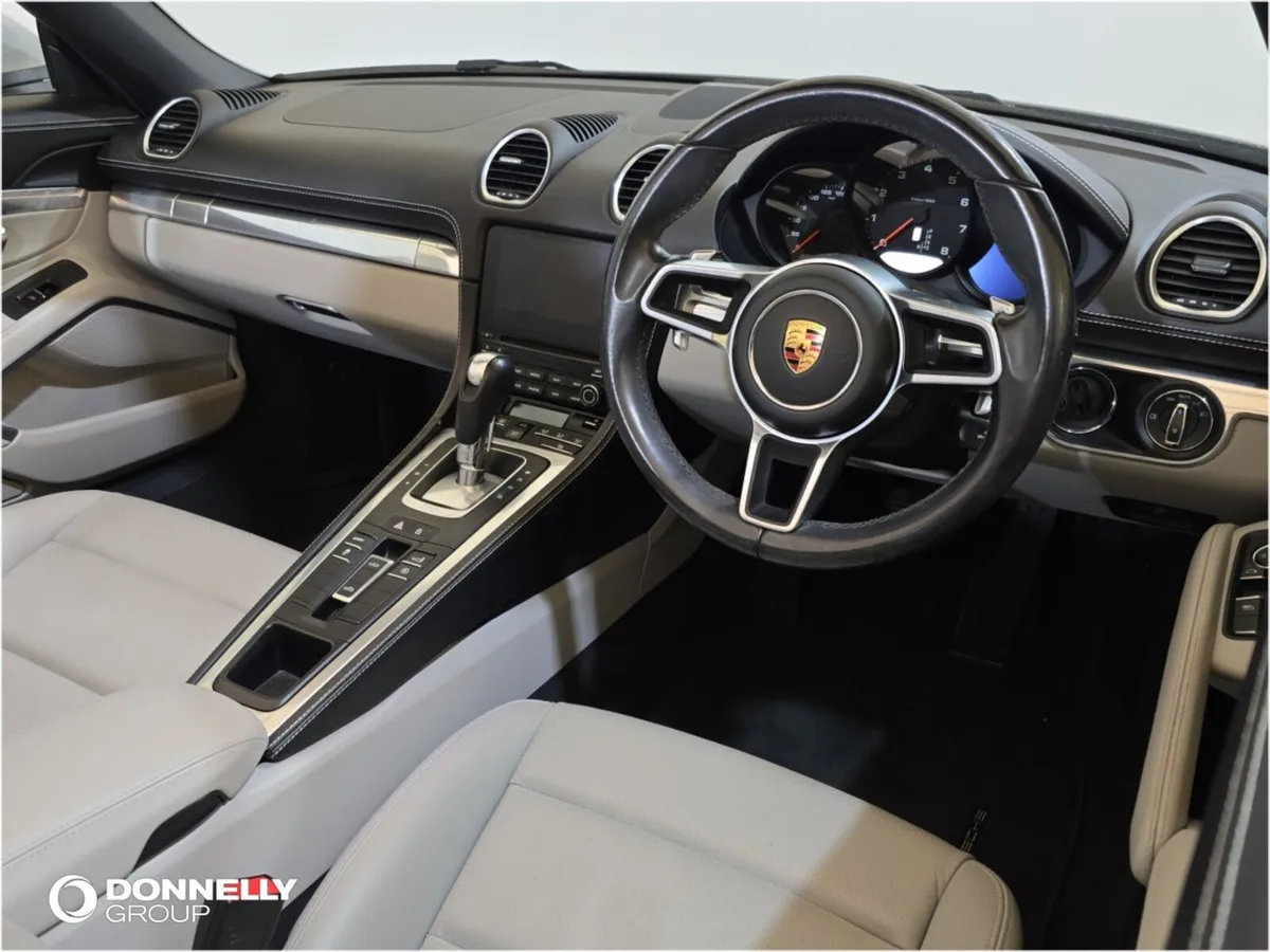 Porsche Boxster 718  Roadster - Image 4
