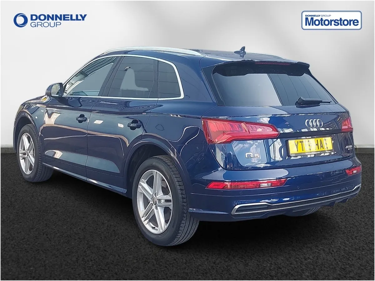 Audi Q5 Diesel Estate S Line - Image 2