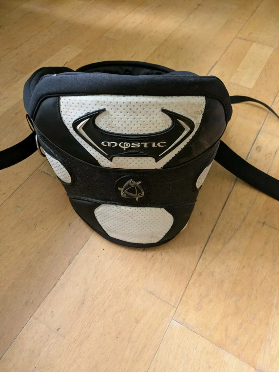 Kitesurfing Harness - Image 1
