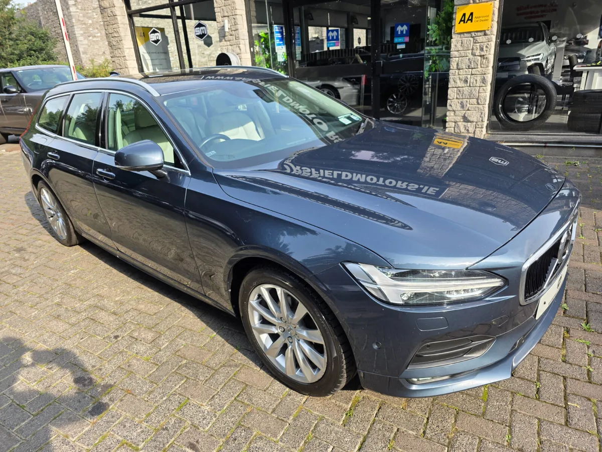 2021 VOLVO V90 D4 AUTO MOMENTUM. - Image 4