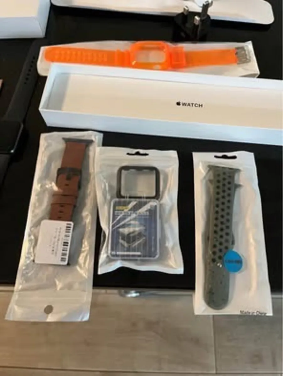 Apple Watch & Accessories - Image 4