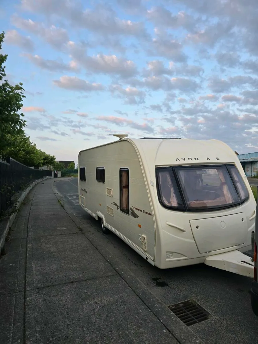 Caravan - Image 2