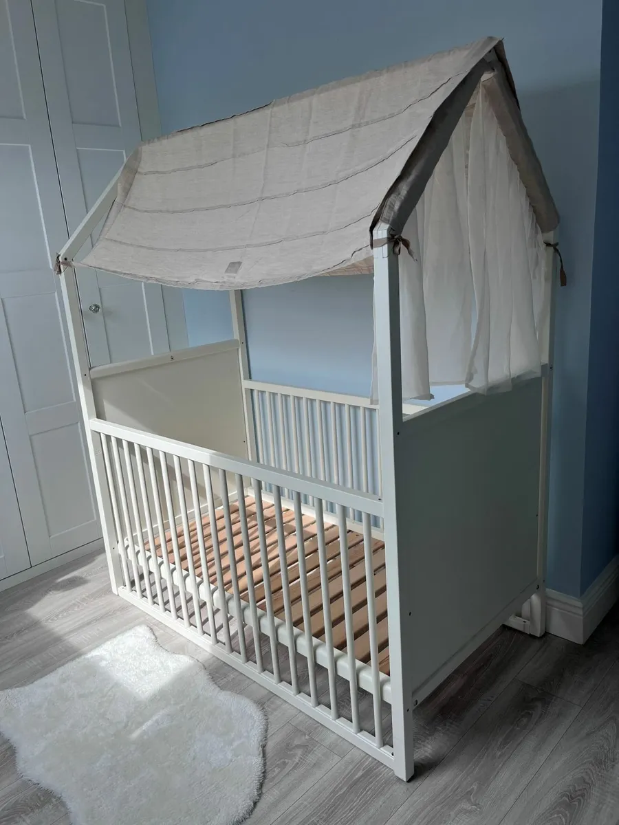 Stokke cot for sale - used good condition - Image 1