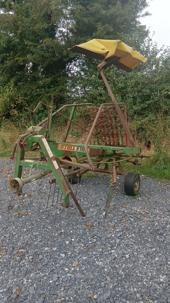 Single rotor silage rake.     Diesel tank - Image 1