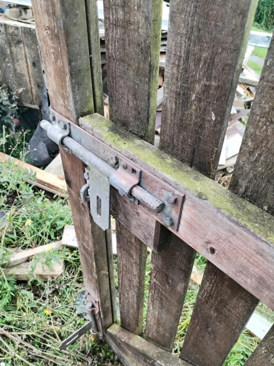 Gates - Image 3