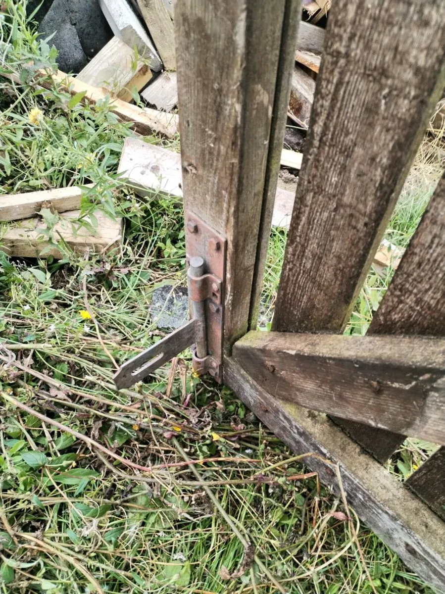 Gates - Image 4