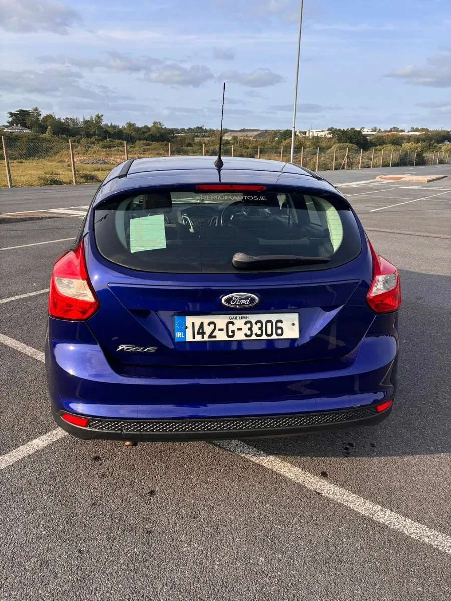 Ford Focus 2014 NEW NCT 10/26 Metallic Blue - Image 4