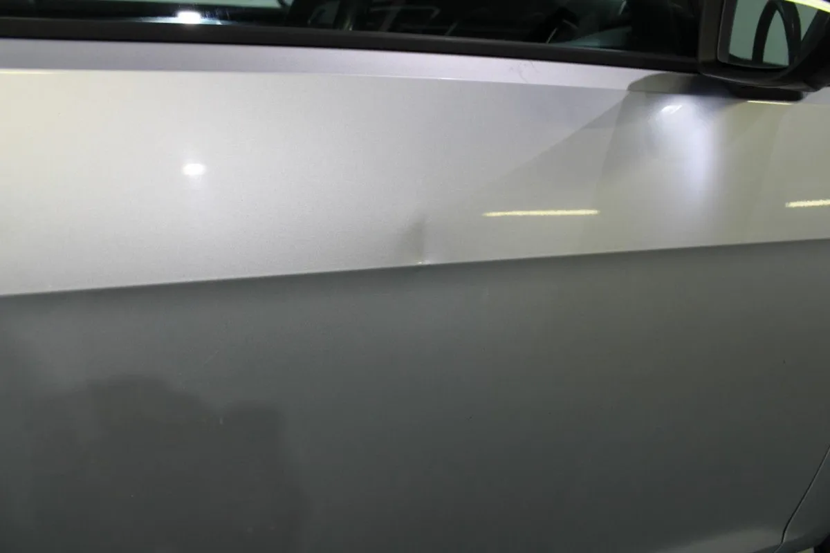 Volkswagen Golf 1.6 TDI 105HP Highline - Image 4