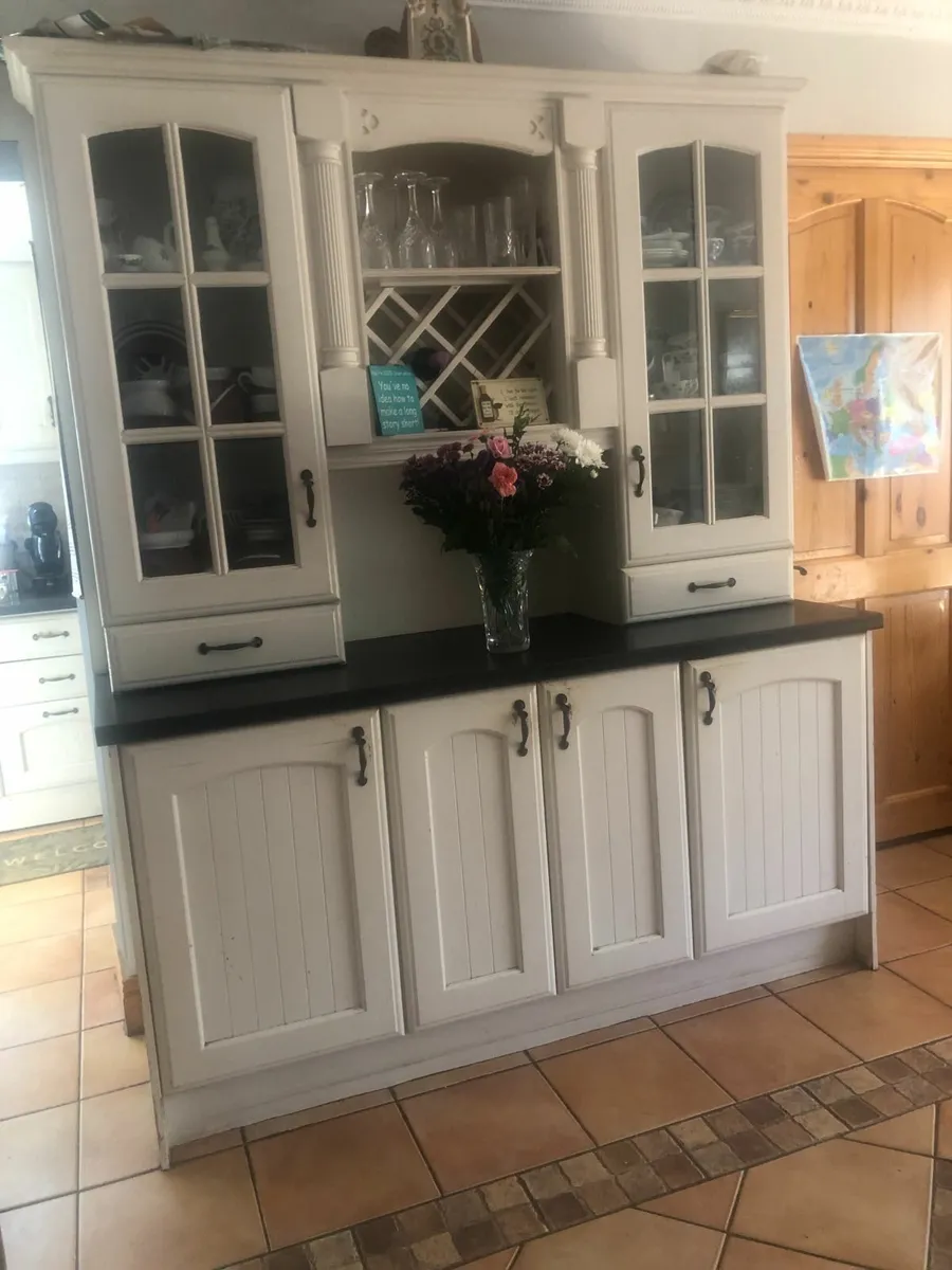 fitted kitchen units - Image 1