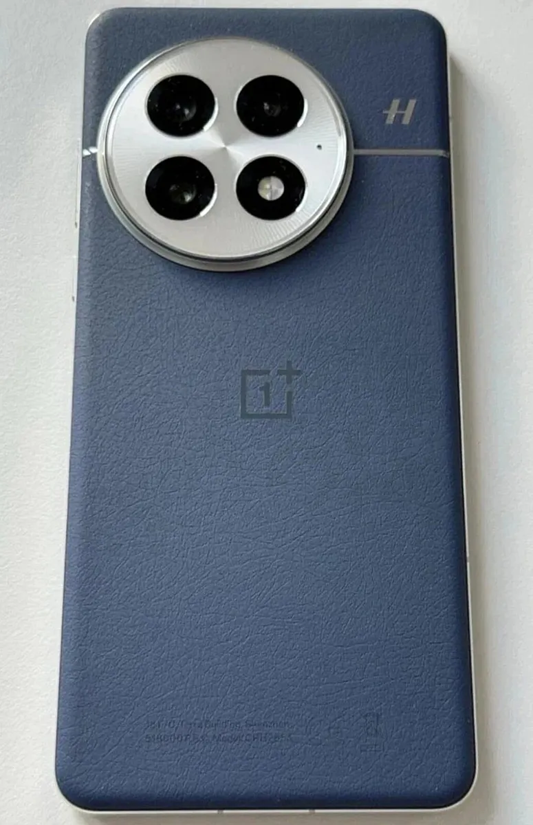 OnePlus 13 - Image 2