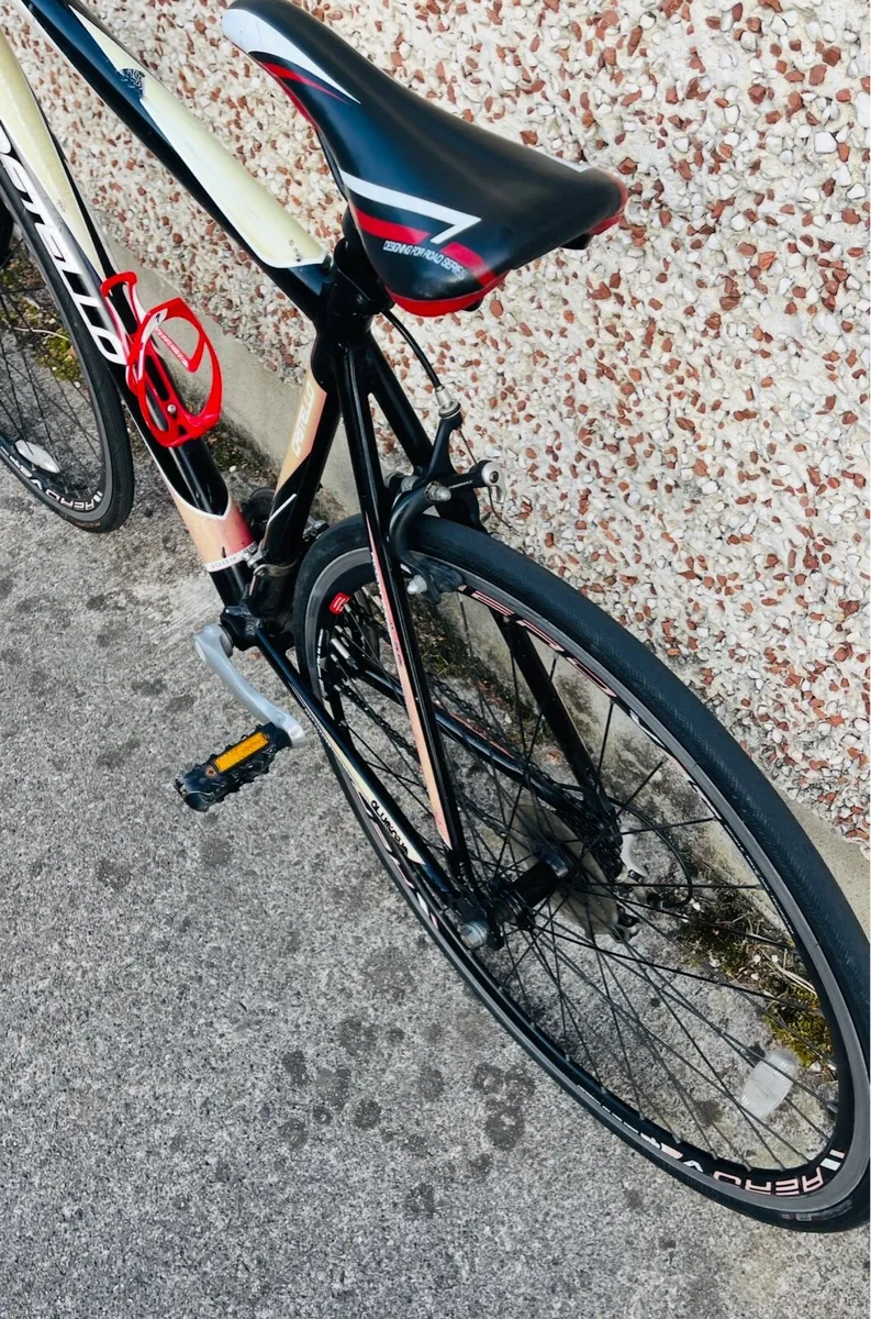 Road bike - Image 3