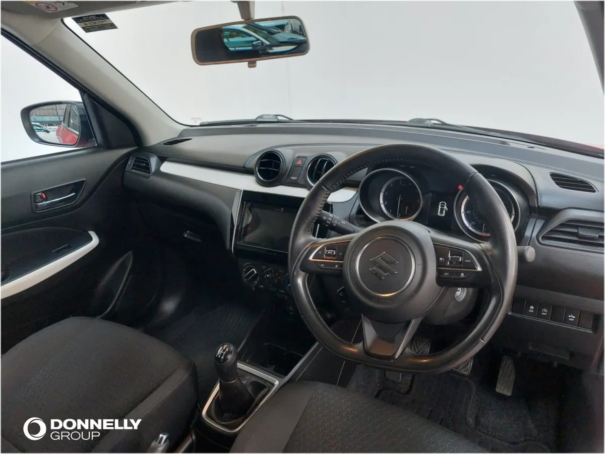 Suzuki Swift Hatchback SZ-L - Image 4