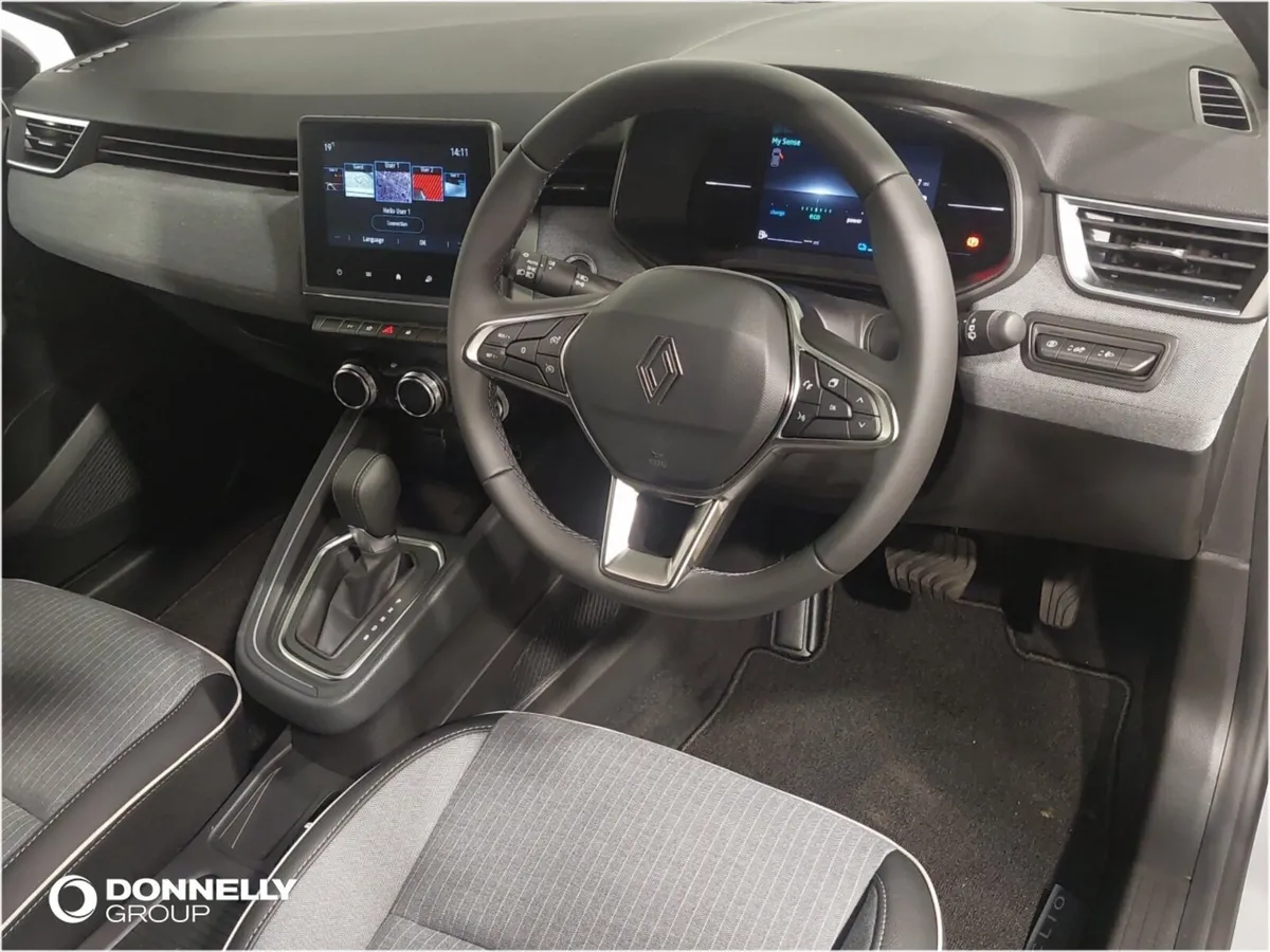 Renault Clio Hatchback Techno - Image 4