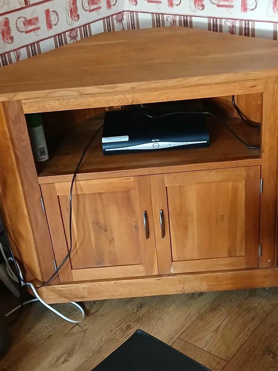 Furniture house clearance - Image 1