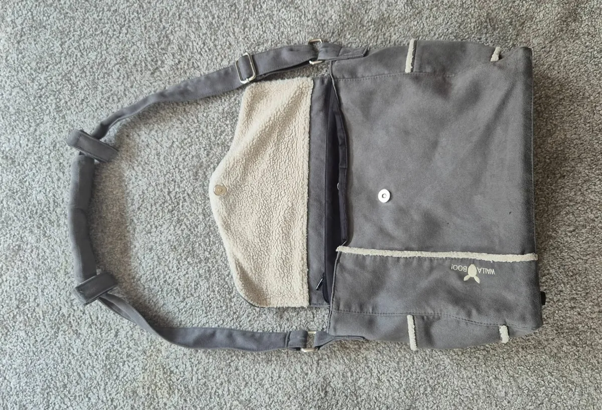 Walaboo footmuff and matching nappy bag - Image 2