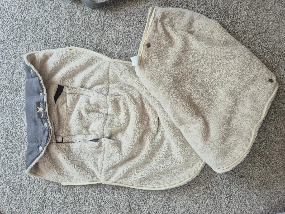Walaboo footmuff and matching nappy bag - Image 3