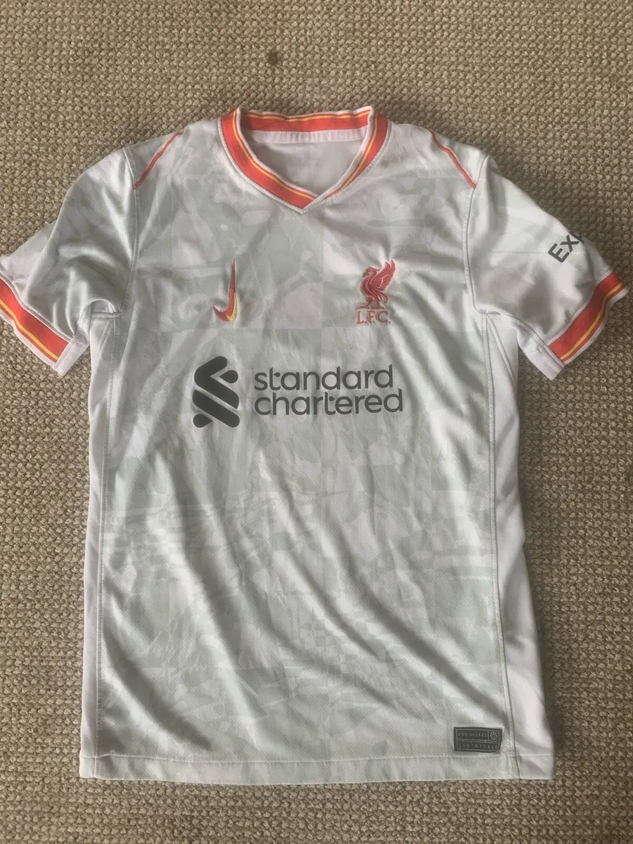 Real Liverpool 24-25 third shirt - Image 1