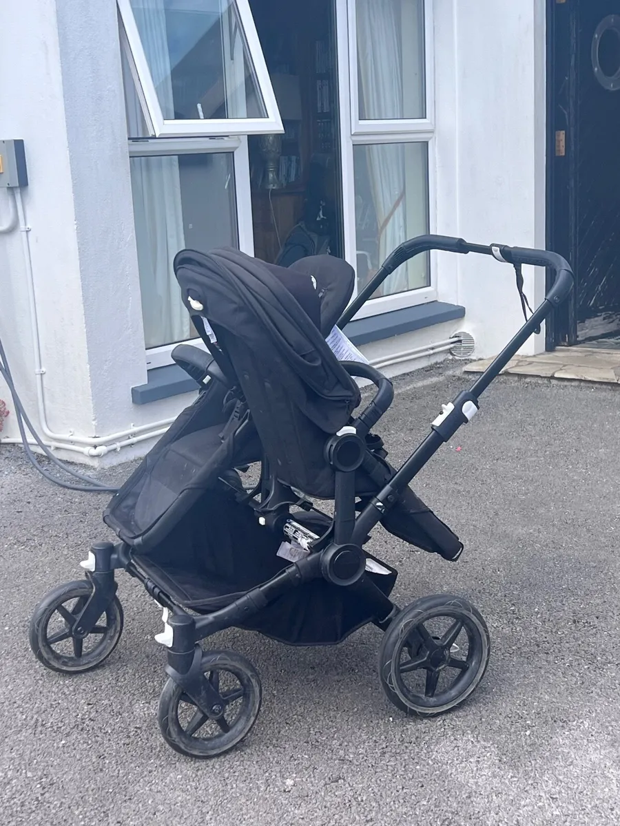 Bugaboo Donkey 5 in Black - Image 1
