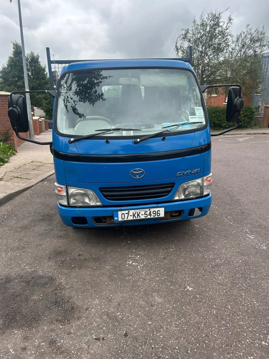 07 Toyota dyna taxed and tested - Image 3