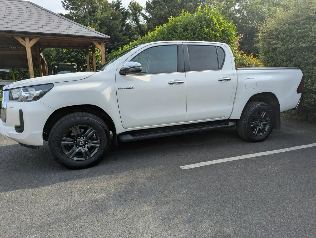 Toyota Hilux 2021 - Image 1