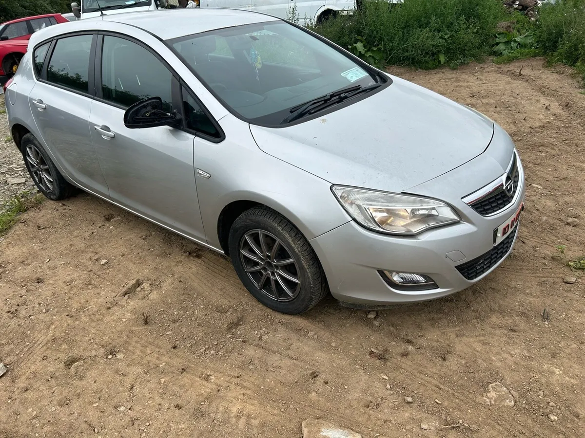 2010 opel astra 1.3 diesel - Image 3