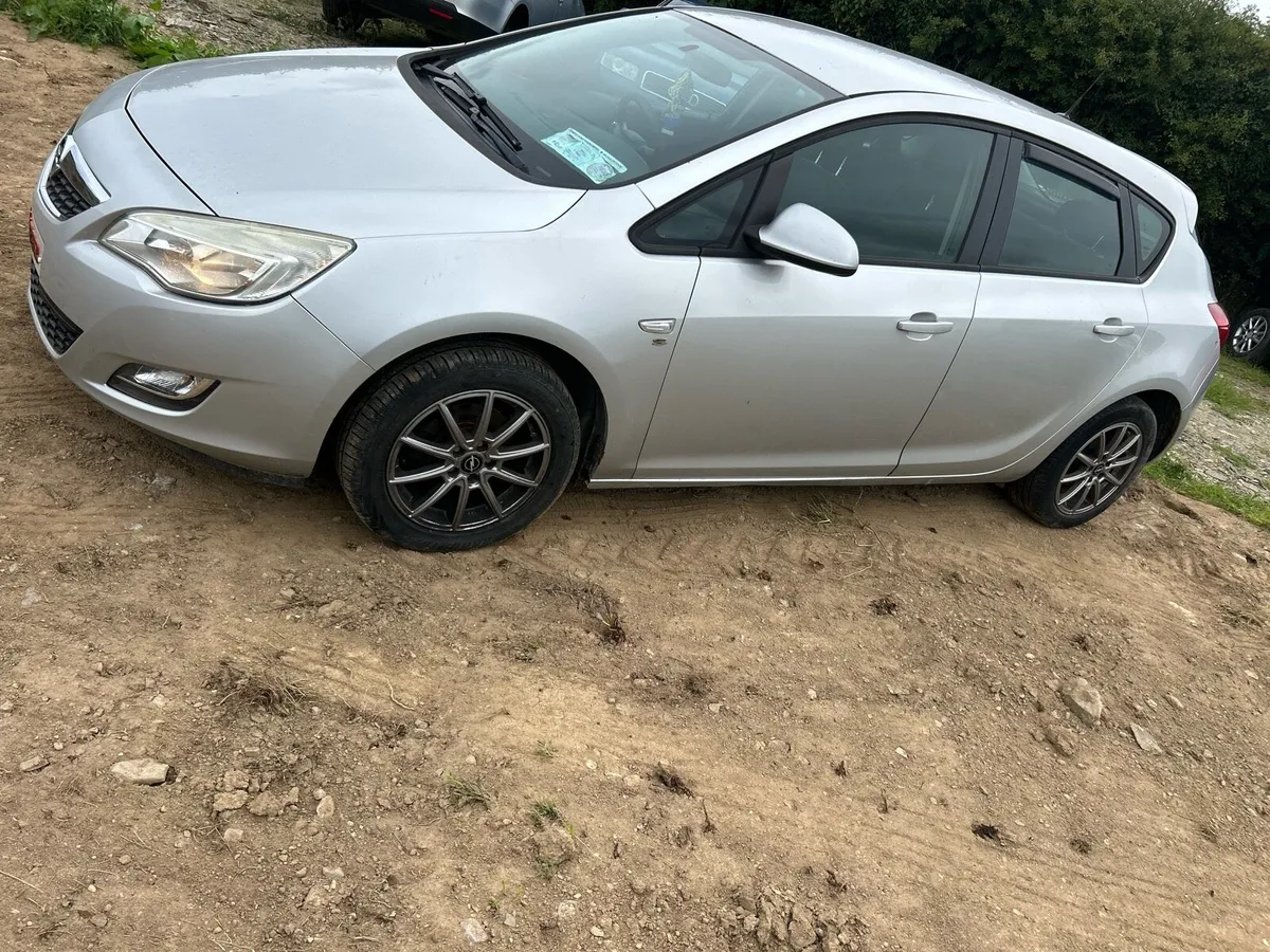 2010 opel astra 1.3 diesel - Image 4