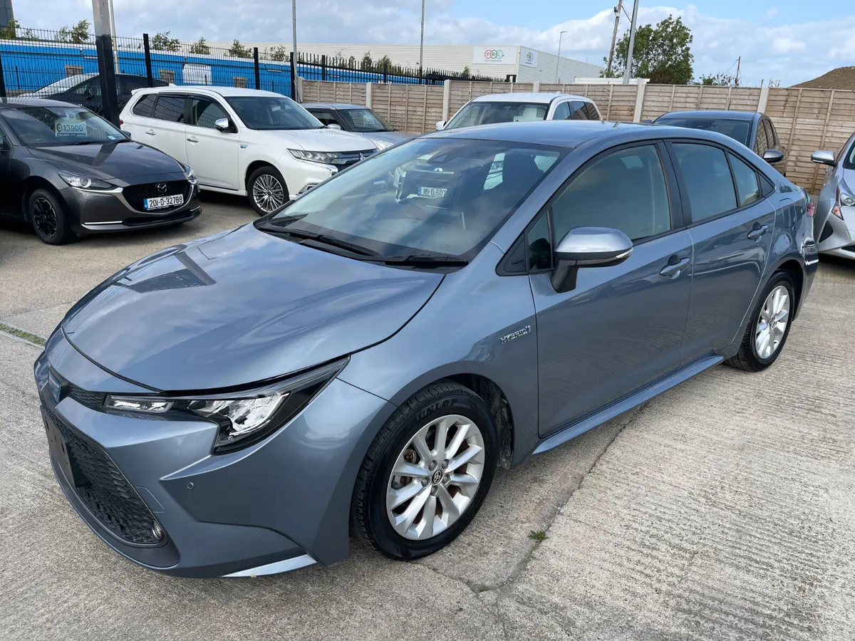 201 Toyota Corolla Hybrid 1.8 Automatic (Low Km's) - Image 4