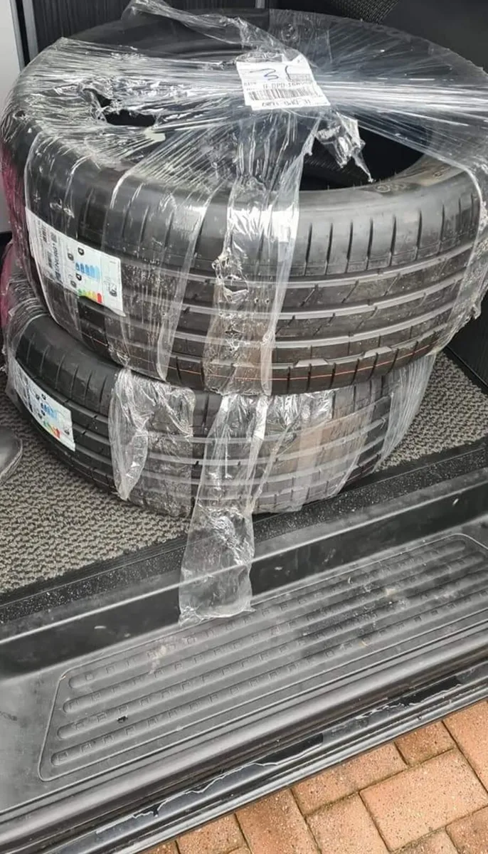 Hankook Ventus S1 Evo3 K127 255/50R18 
(It's 170e - Image 1