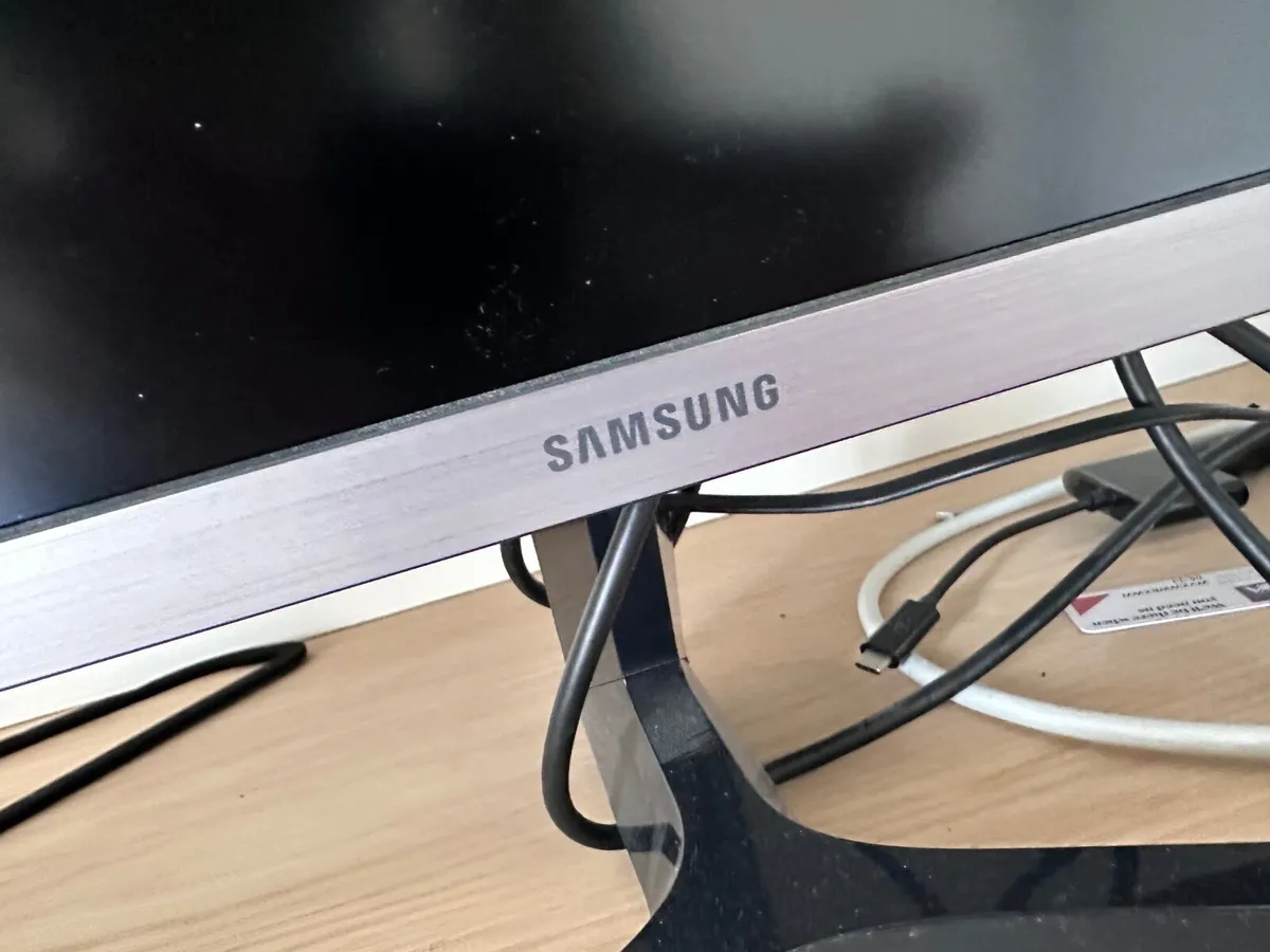 Samsung monitor - Image 2